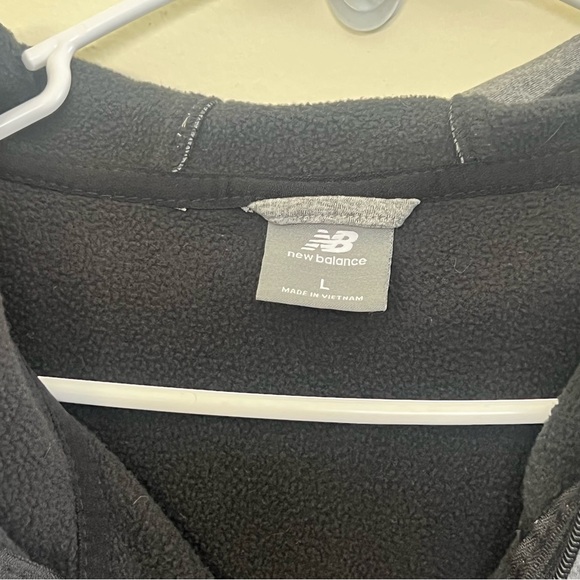 New Balance Black Fleece Jacket - Picture 2 of 3